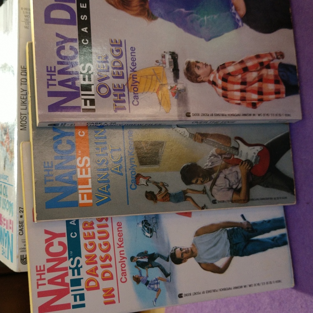 Lot of 17 Nancy Drew Files paperbacks - Picture 5 of 7